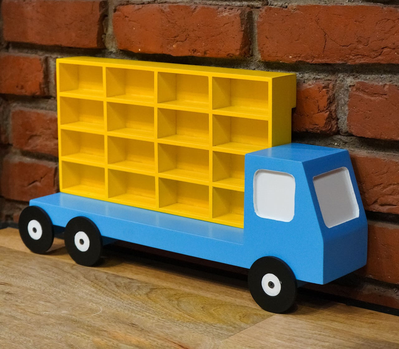 Monster Truck Garage - House of Zizi