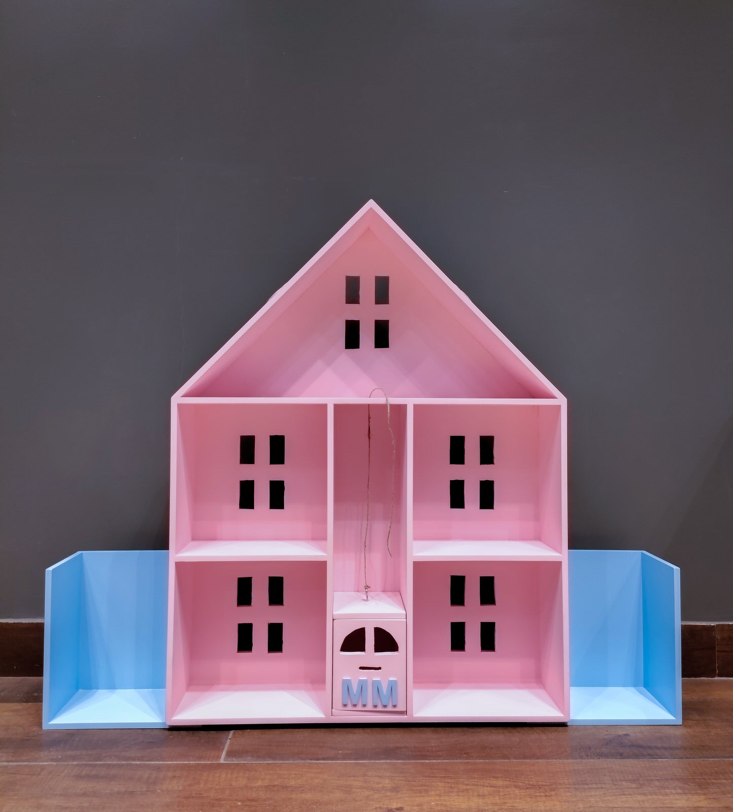 Doll house with lift new arrivals