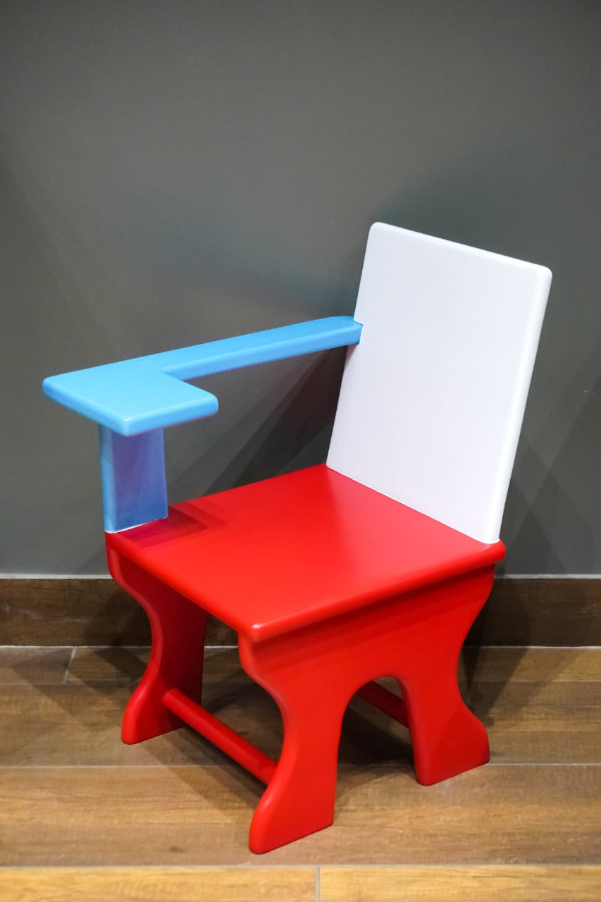 Chair with hand rest – House of Zizi - Main Image