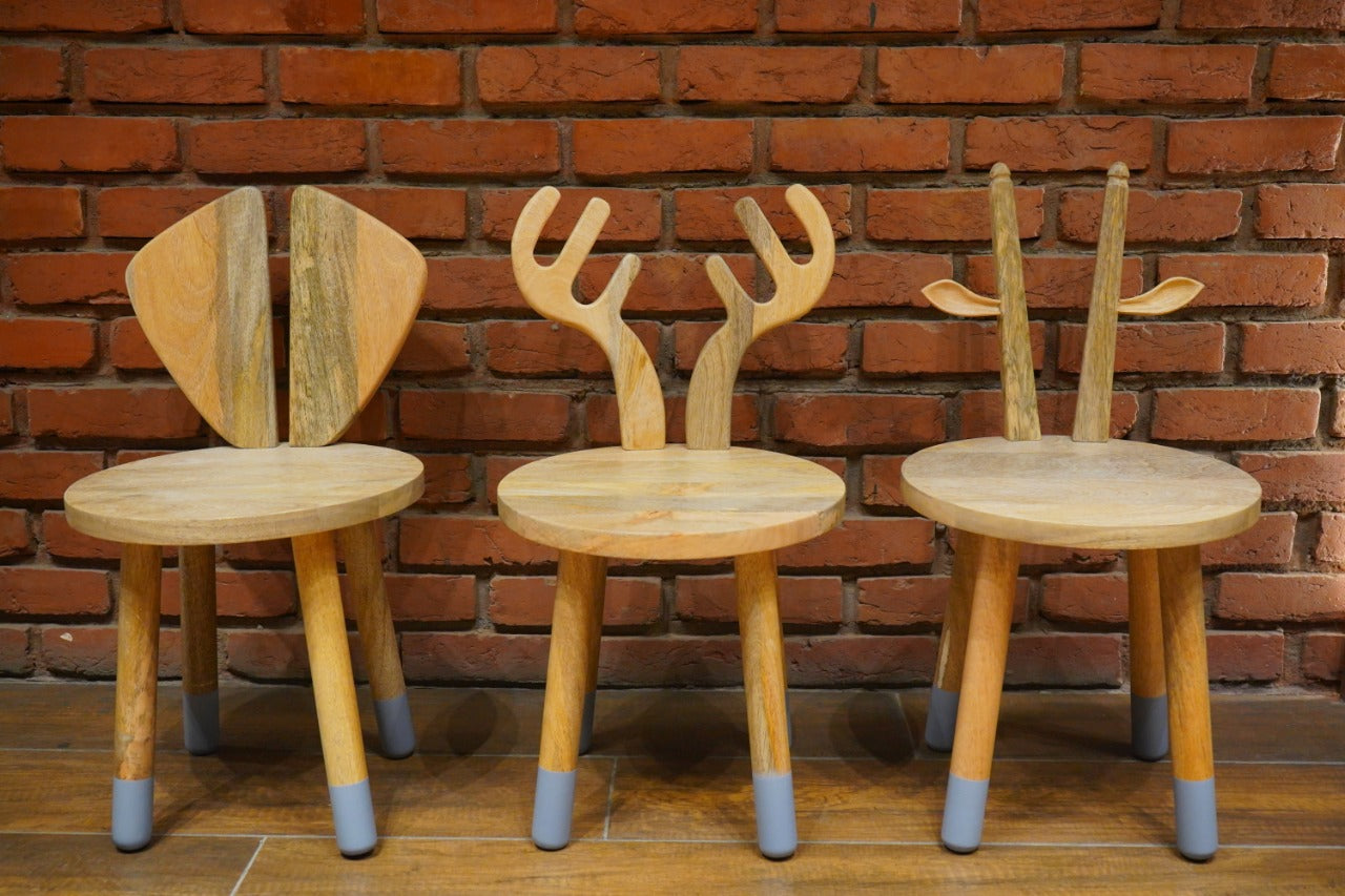 Round table with 3 chairs - House of Zizi