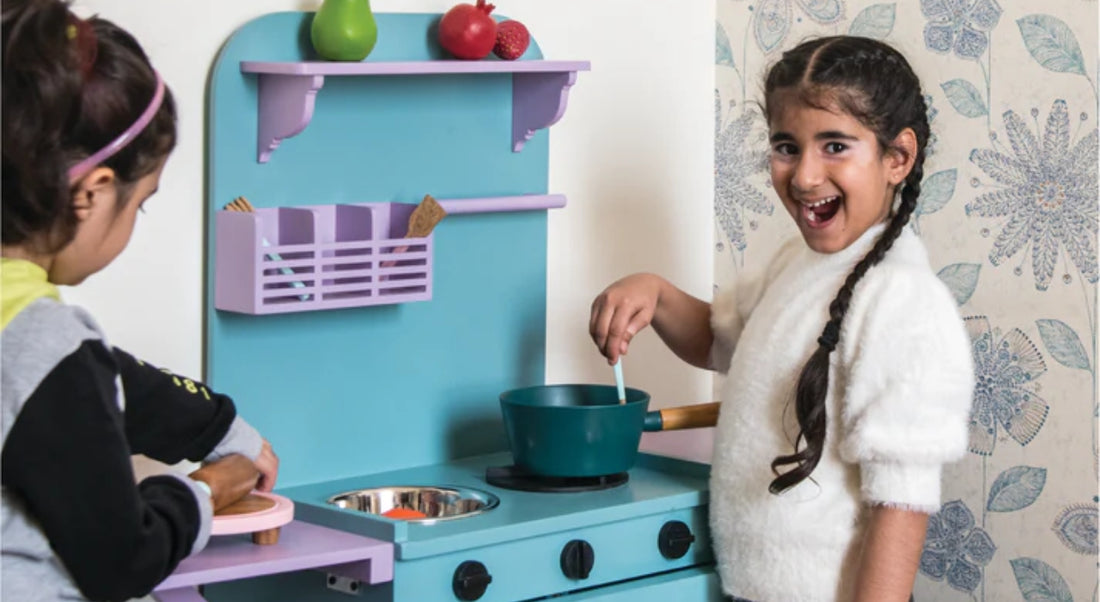 Discover the Great Benefits of Play Kitchen Sets for Your Child