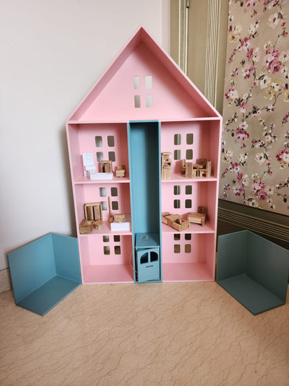 Doll house miniatures