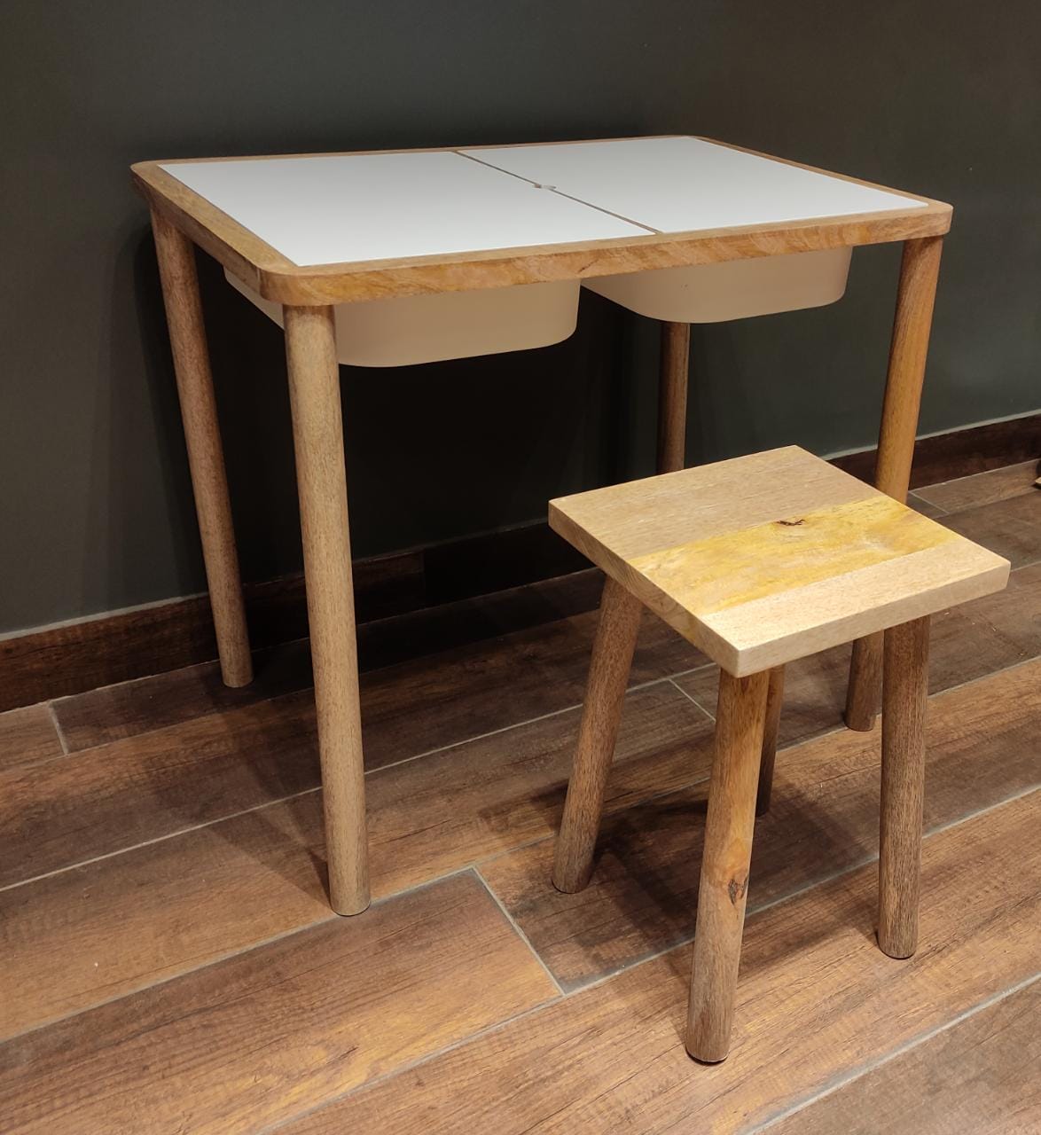 Sensory table with stool - House of Zizi